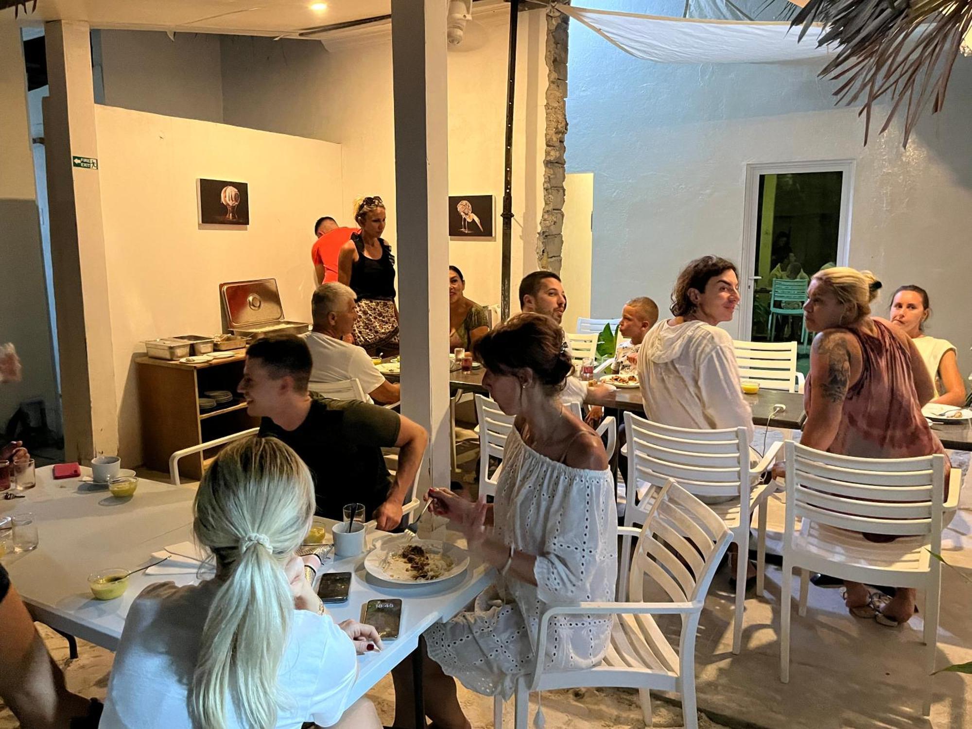 Konut By Thakuru Hotel Гурайдо Екстериор снимка